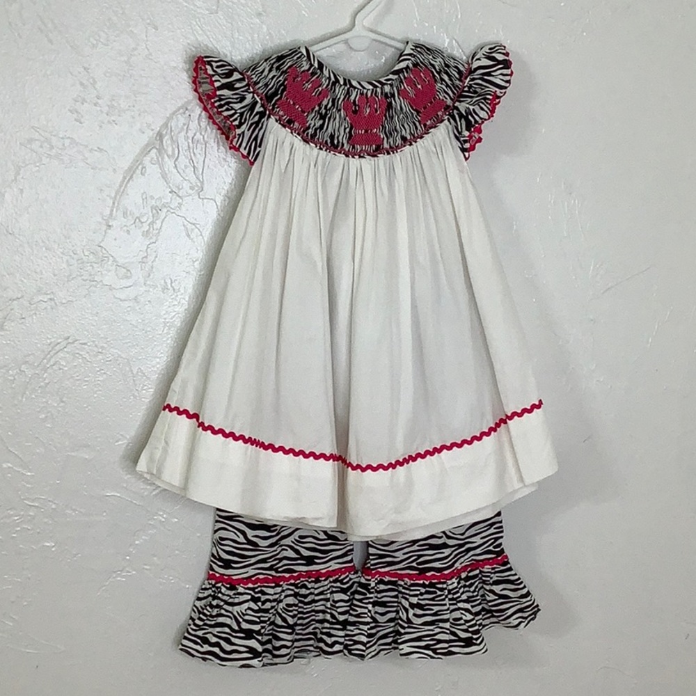 Smocked or Not Zebra print dress & pants outfit size 3T EUC